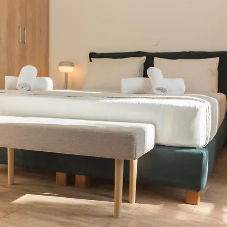 Neoclassical With Jacuzzi Near Acropolis-living Stone Aragonit Apartamento Atenas